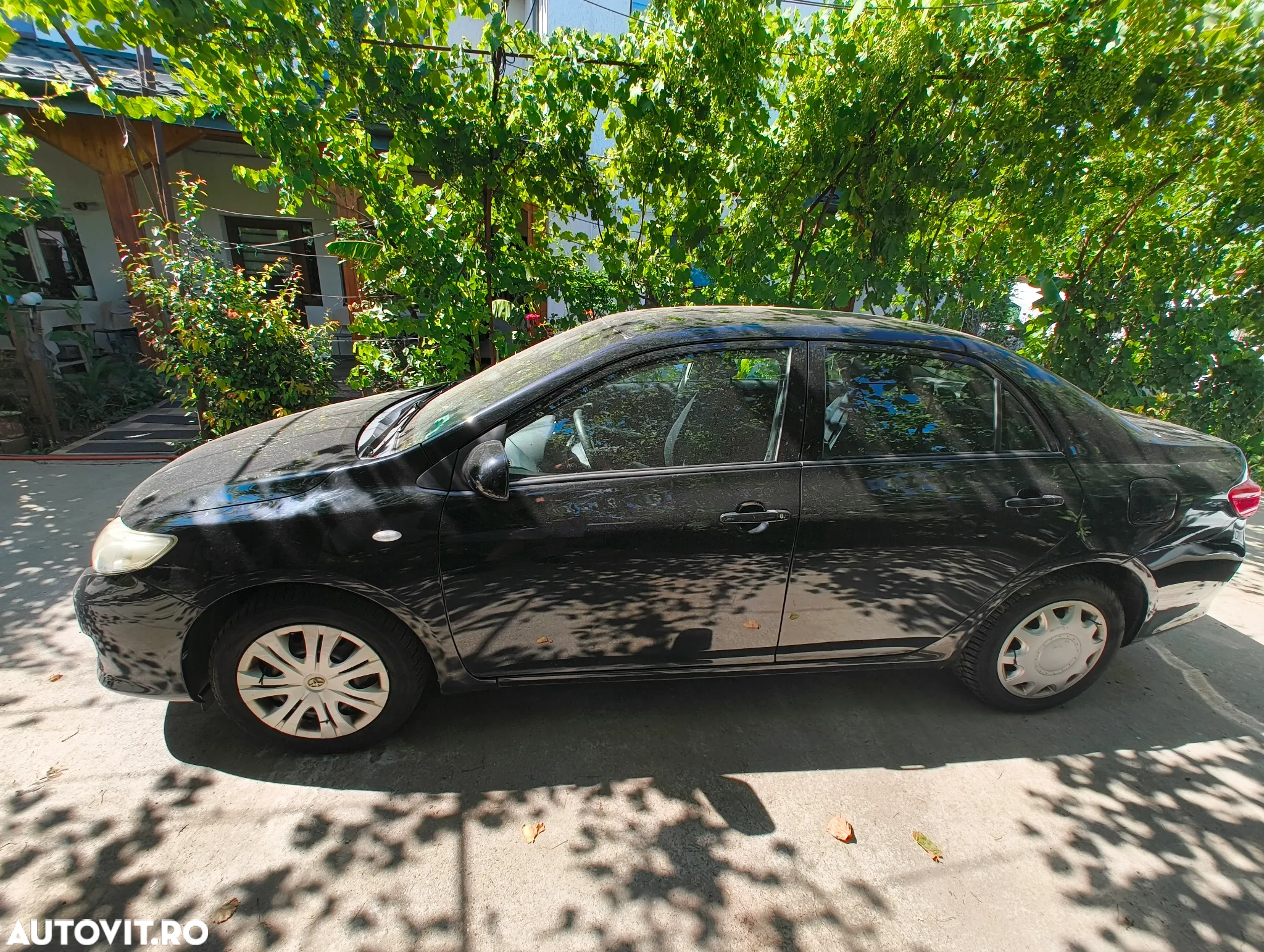 Toyota Corolla 1.4 D-4D Sedan Luna - 2