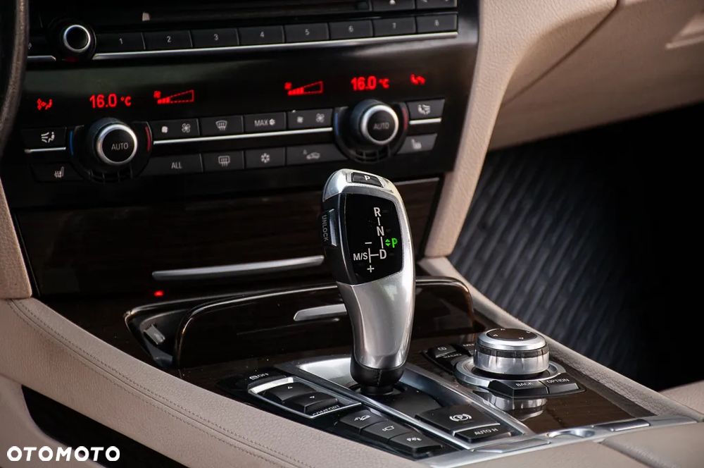 BMW Seria 7 740d xDrive - 12