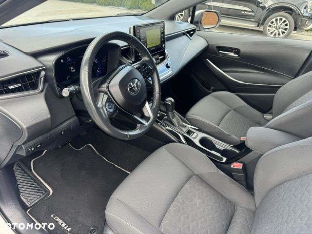 Toyota Corolla - 10