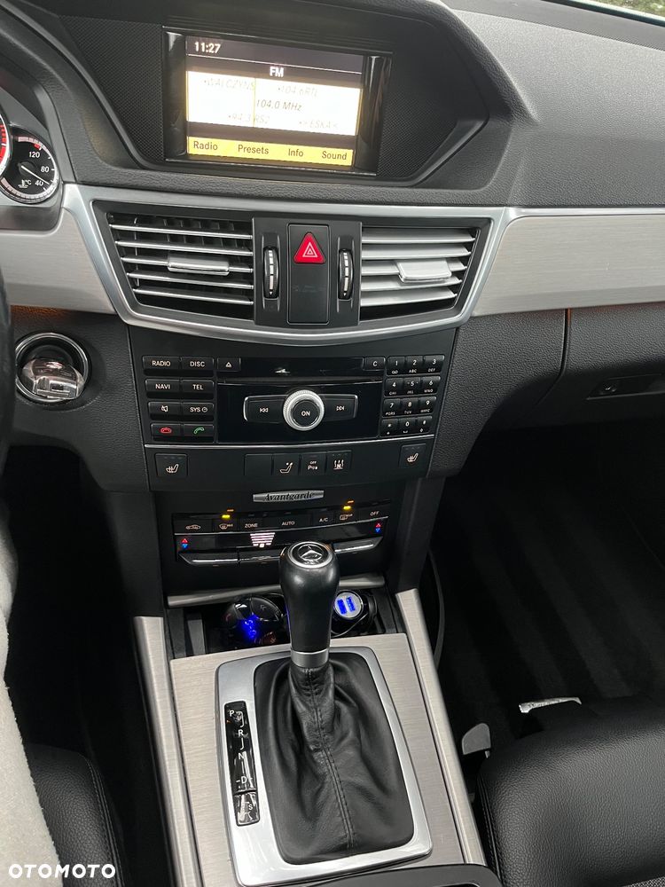 Mercedes-Benz Klasa E 200 CGI BlueEFFICIENCY Automatik - 12