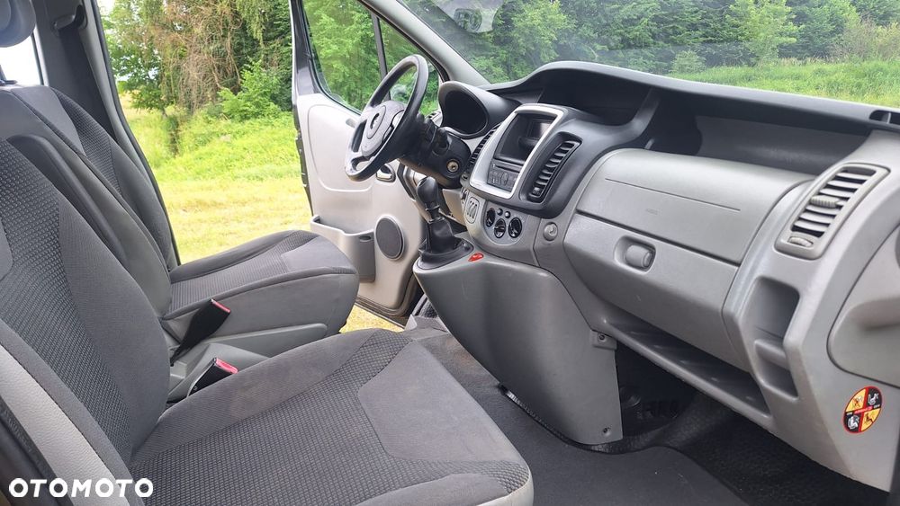 Opel Vivaro - 10