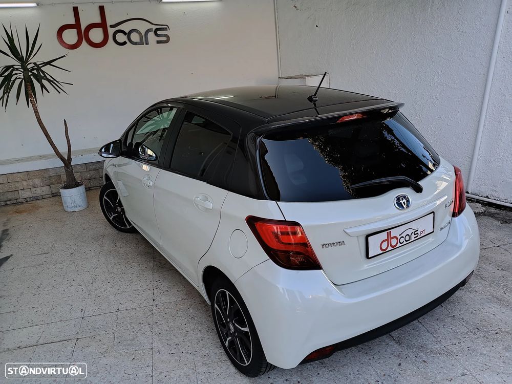 Toyota Yaris 1.5 HSD Comfort +P.Style+P.Techno — fotografia 22