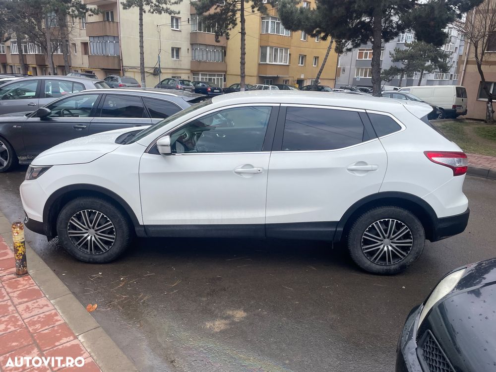 Nissan Qashqai 1.5 DCI Start/Stop N-Connecta - 2