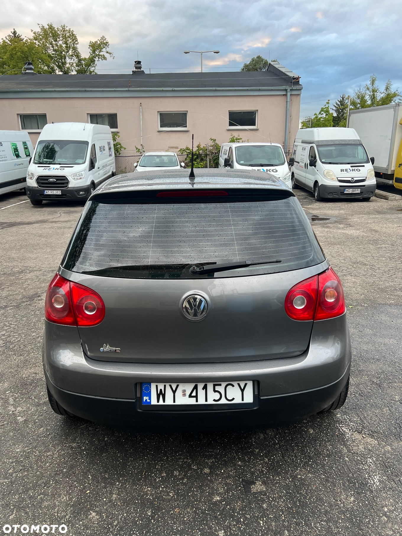 Volkswagen Golf - 2