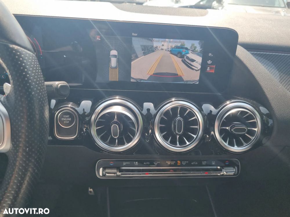 Mercedes-Benz GLA - 17