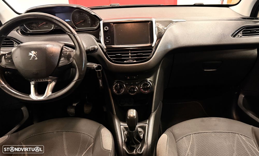 Peugeot 208 1.4 HDi - 8