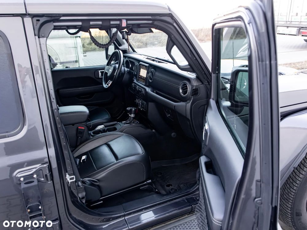 Jeep Wrangler Unlimited GME 2.0 Turbo Sahara - 33