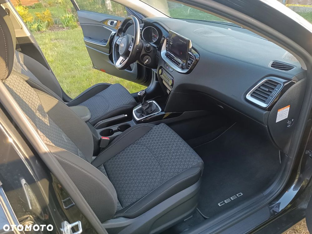 Kia Ceed 1.6 CRDi Eco-Dynamics+ (48V Mild-Hybrid) Vision - 18