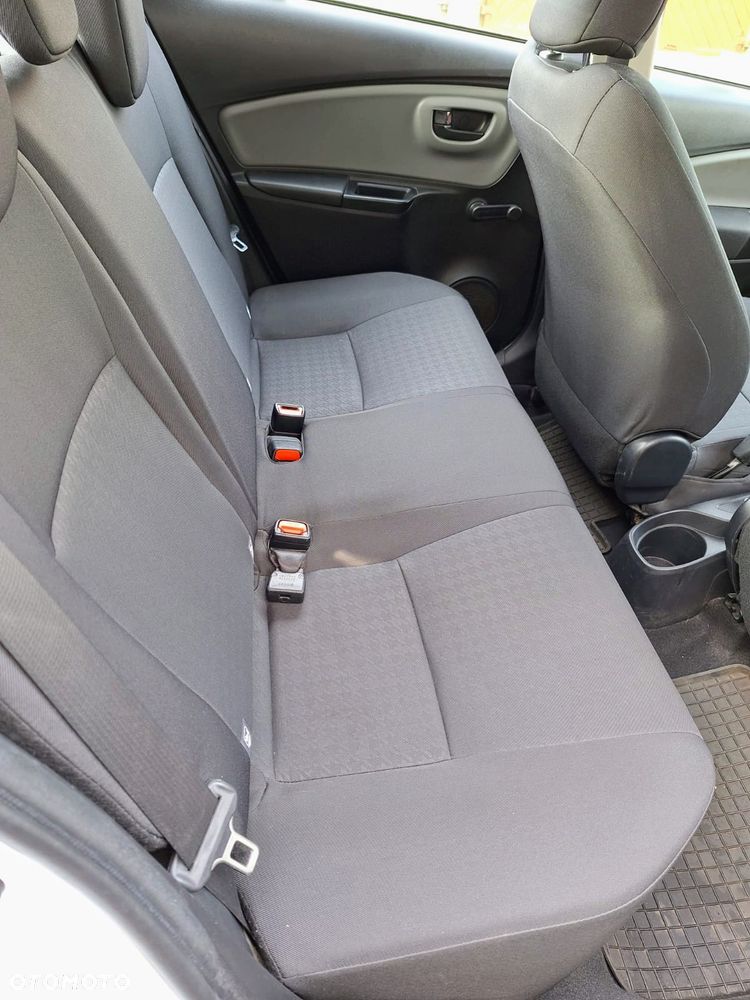 Toyota Yaris 1.0 Active - 11