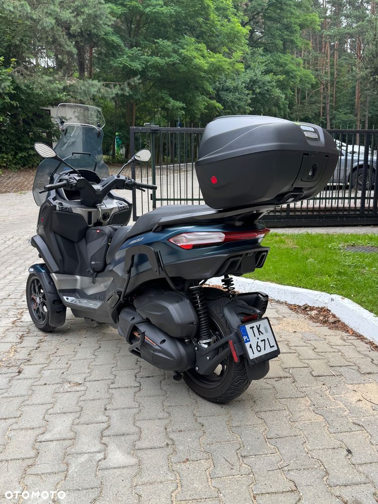 Piaggio MP-3 - 4
