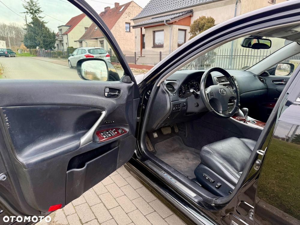 Lexus IS 250 Luxury Line - 23