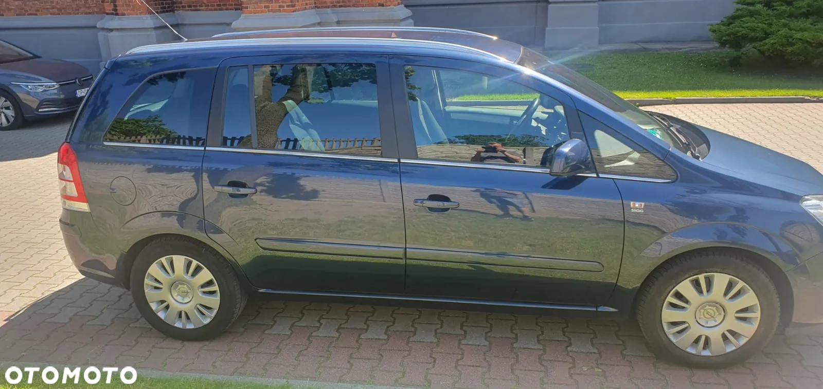 Opel Zafira 1.8 Cosmo - 2