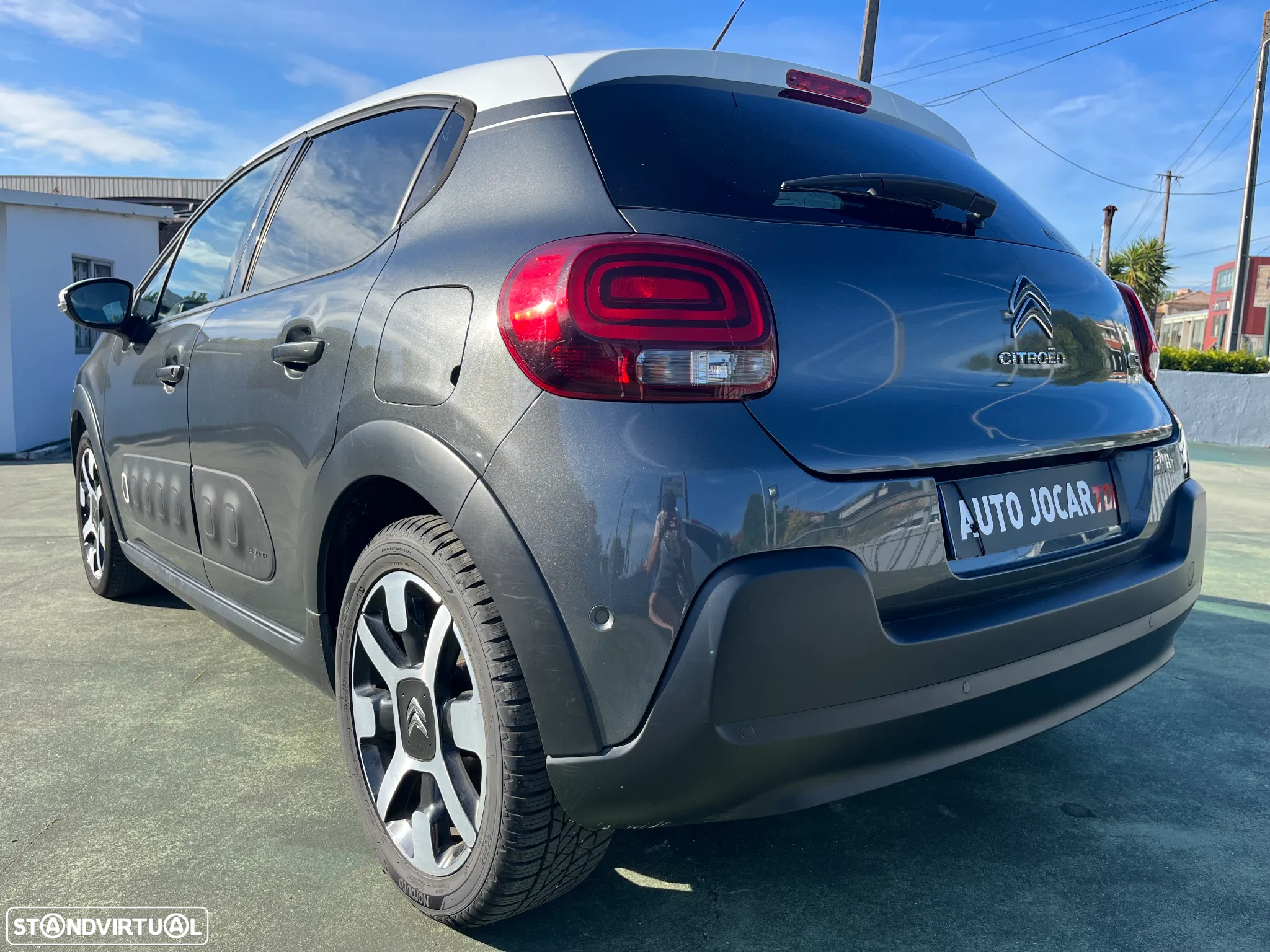 Citroën C3 1.2 PureTech Shine EAT6 - 4
