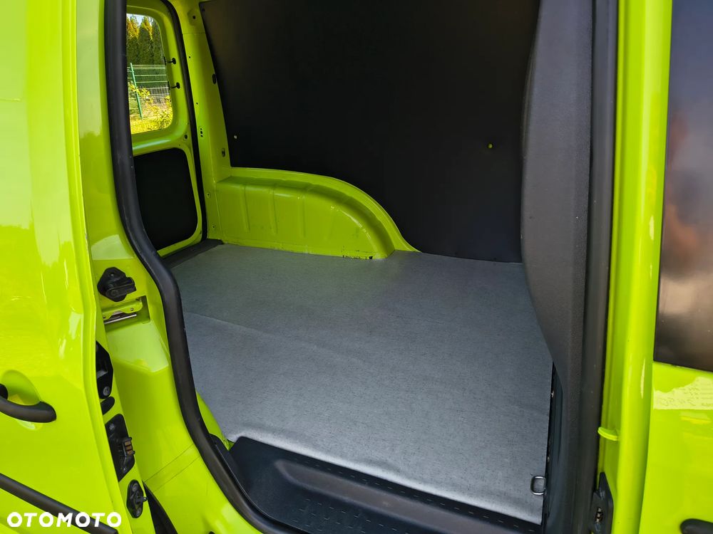 Volkswagen Caddy - 7