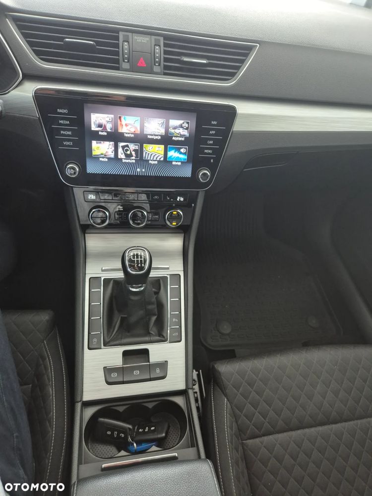 Skoda Superb 1.5 TSI Ambition - 23