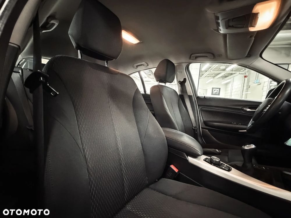 BMW Seria 1 118i - 21