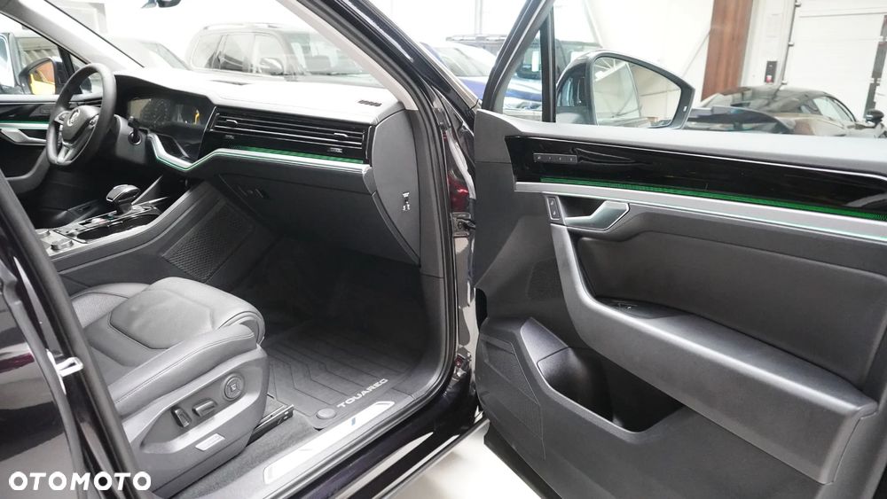Volkswagen Touareg 3.0 V6 TDI SCR 4Motion Automatik R-Line - 9