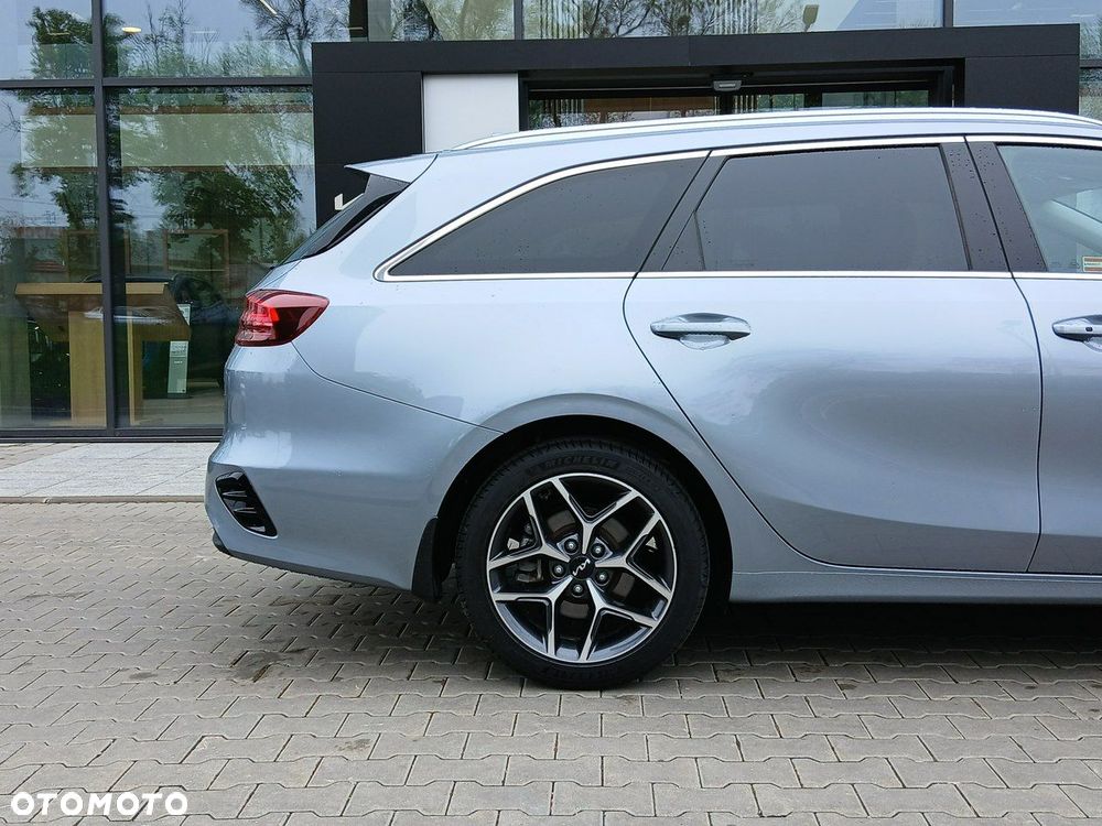 Kia Ceed - 16
