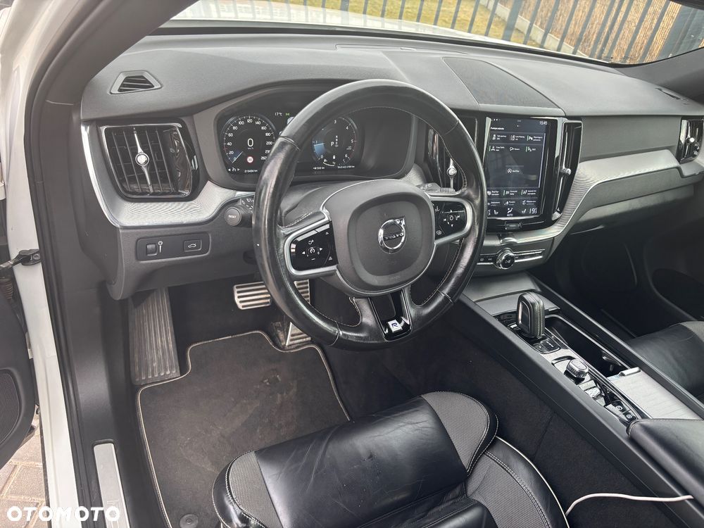 Volvo XC 60 B4 D AWD R-Design - 20