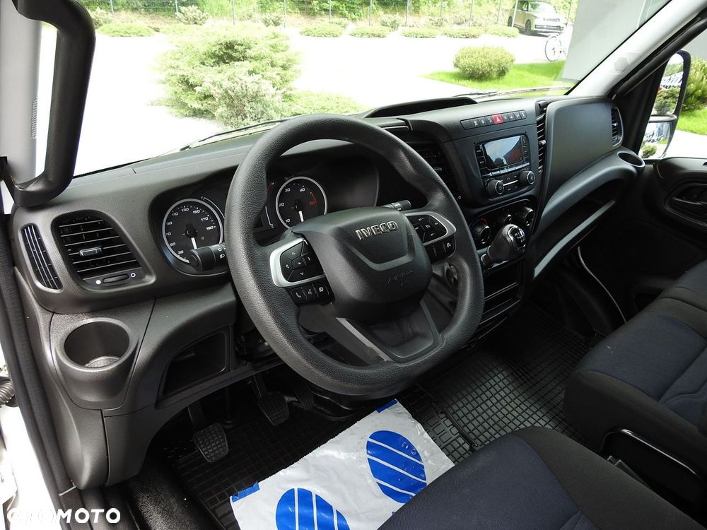 Iveco DAILY 35C14 KONTENER 8 PALET TEMPOMAT KLIMATYZACJA  BLIŹNIACZE KOŁA  140KM - 3
