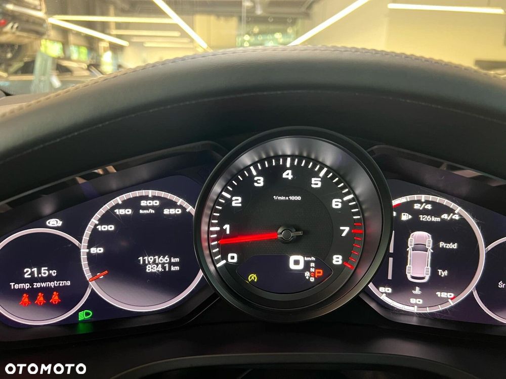 Porsche Cayenne Standard - 19