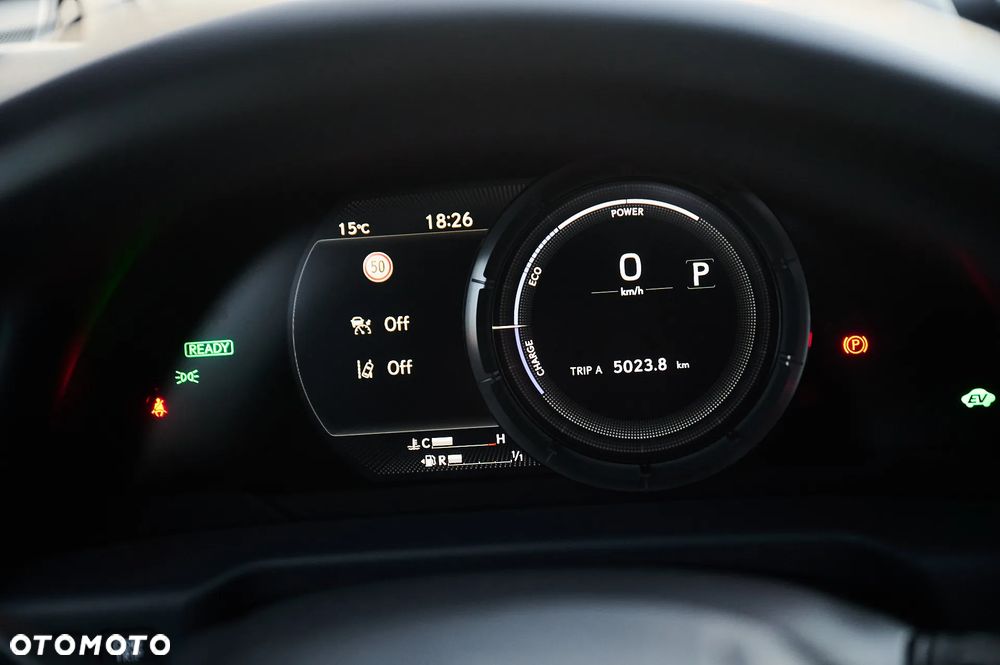 Lexus ES 300h F Sport - 31