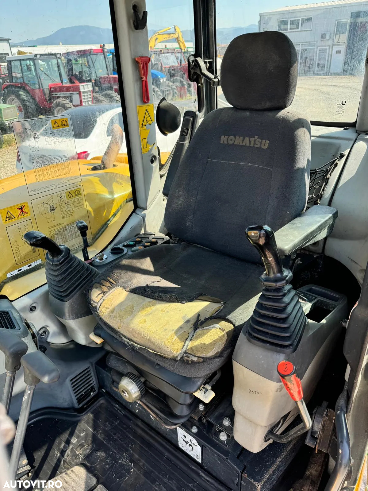 Komatsu PC80 MR-3 - 13