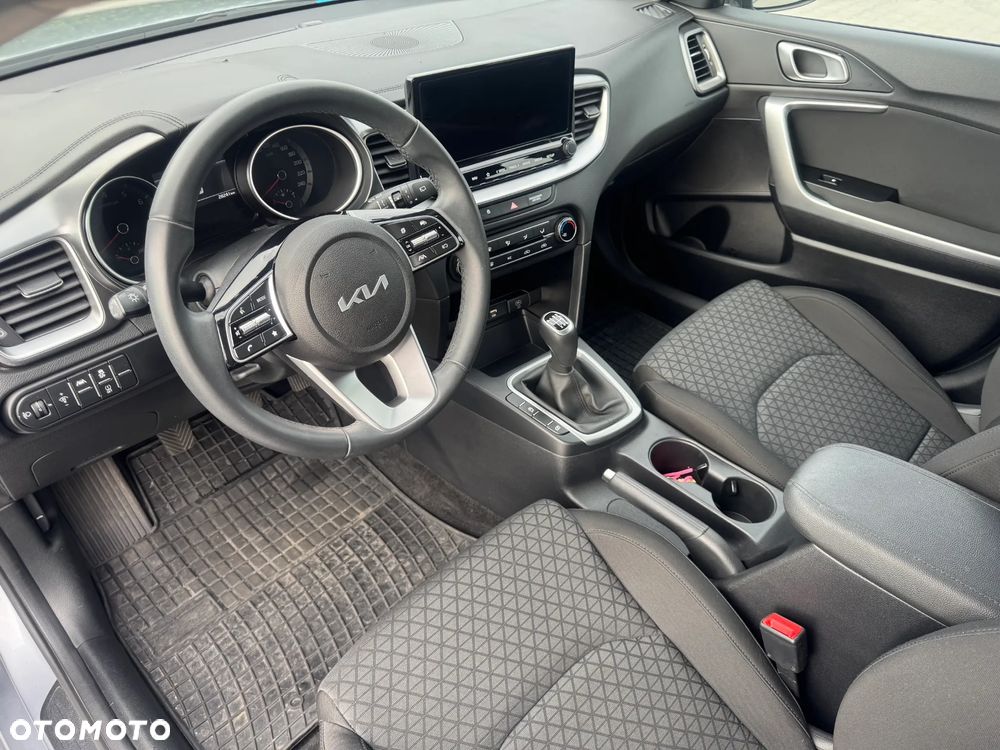 Kia Ceed 1.5 T-GDI M - 9