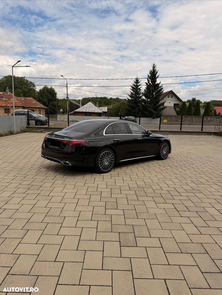 Mercedes-Benz E - 12