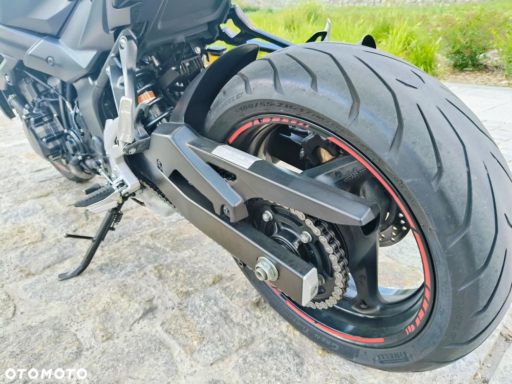 Suzuki GSR - 5