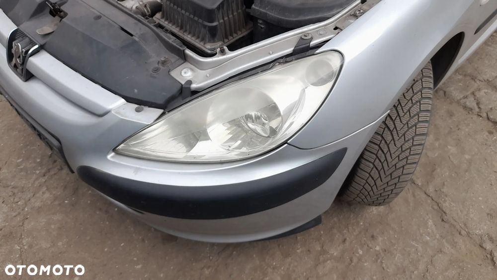 PEUGEOT 307 błotnik lewy przedni   EZR - 3