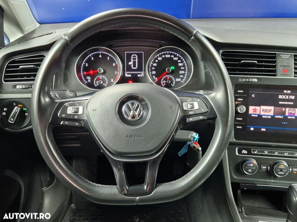 Volkswagen Golf - 13