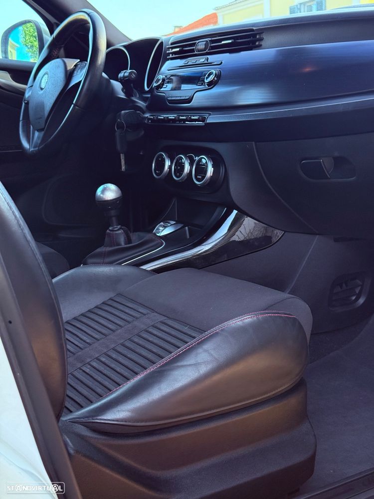 Alfa Romeo Giulietta - 28