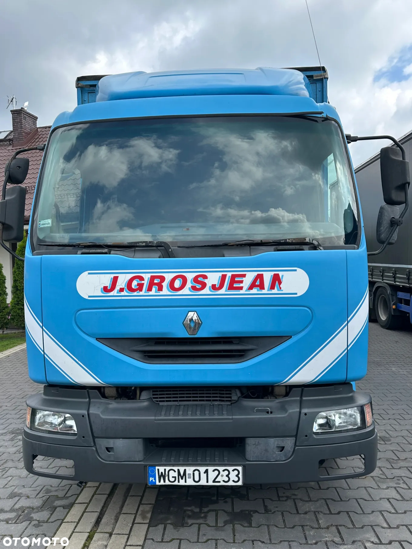 Renault MIDLUM DCI 220 - 2