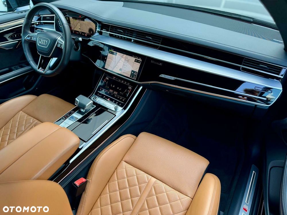 Audi A8 - 14