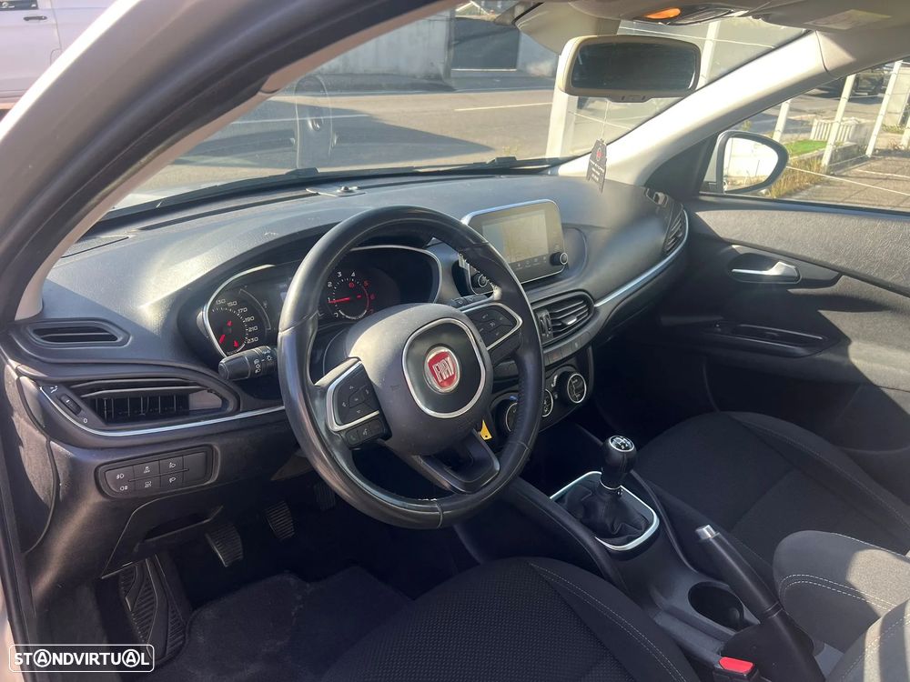 Fiat Tipo Station Wagon 1.3 M-Jet Lounge - 10