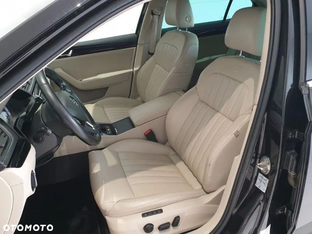 Skoda Superb 2.0 TDI L&K DSG - 2