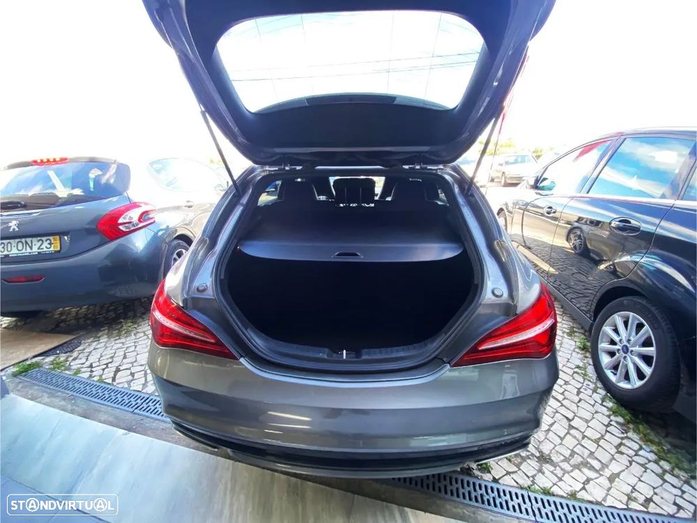 Mercedes-Benz CLA 200 d Shooting Brake AMG Line Aut. - 19