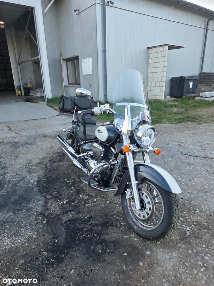 Suzuki Intruder - 7