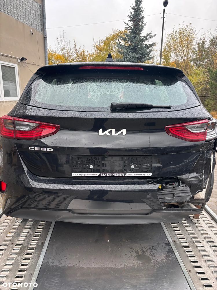 Kia Ceed 1.5 T-GDI Business Line Plus DCT - 2