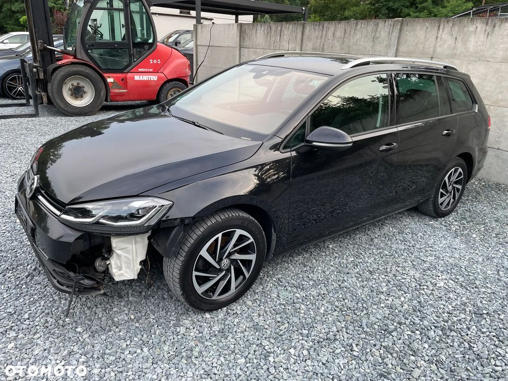 Volkswagen Golf - 4