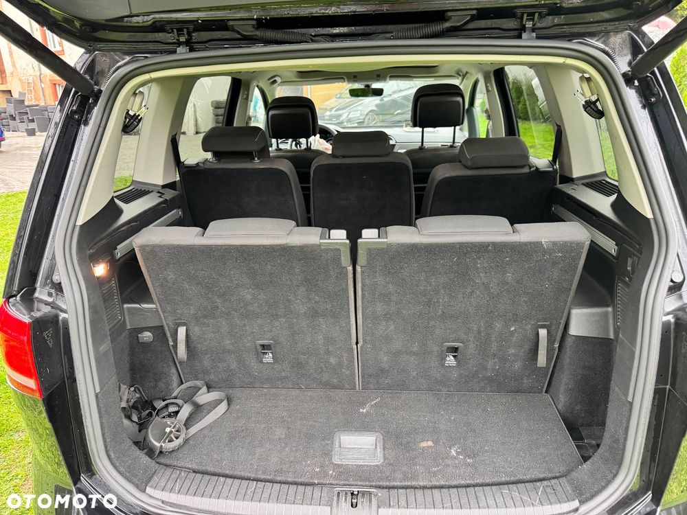 Volkswagen Touran 2.0 TDI SCR DSG Join - 24