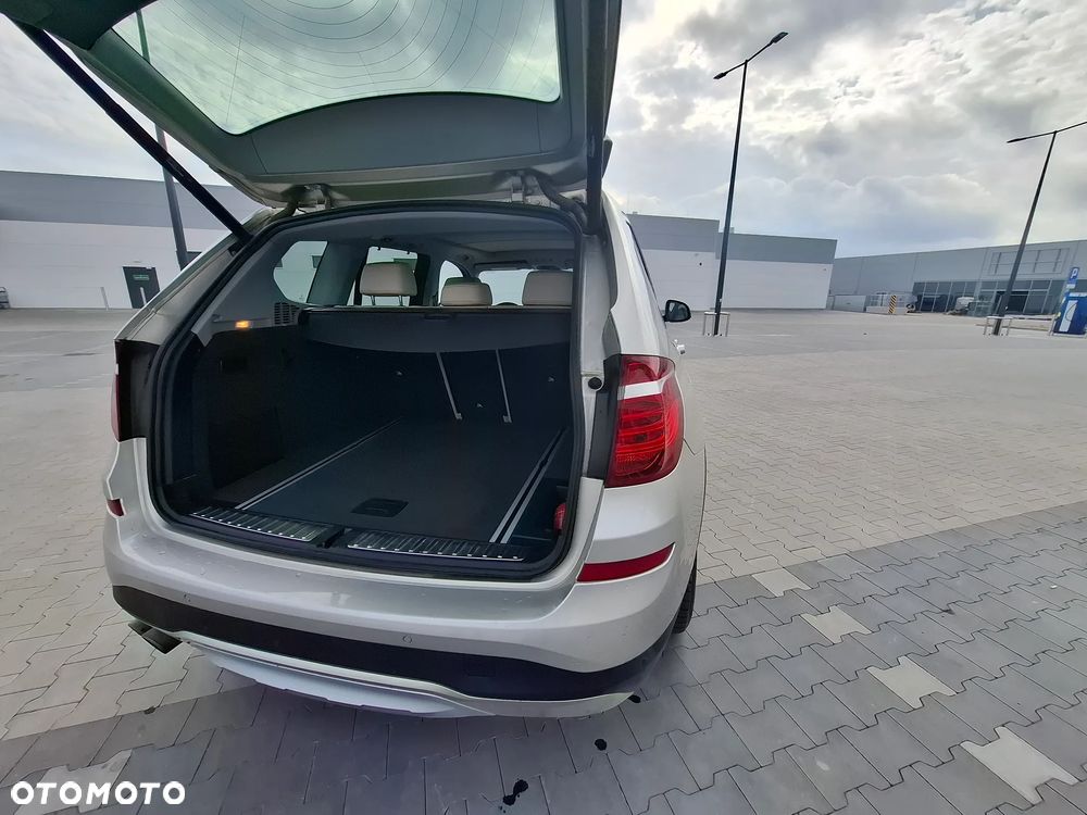 BMW X3 xDrive28i - 11