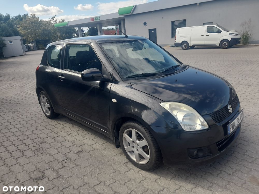 Suzuki Swift - 1