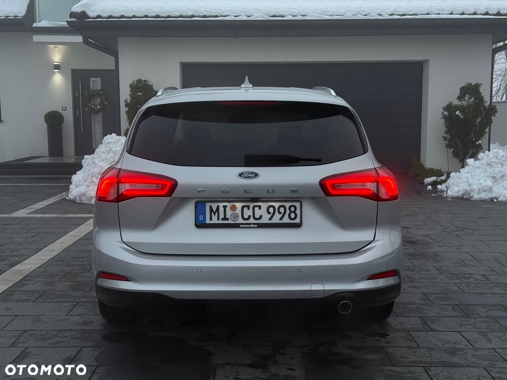 Ford Focus 2.0 EcoBlue Start-Stopp-System TITANIUM - 12