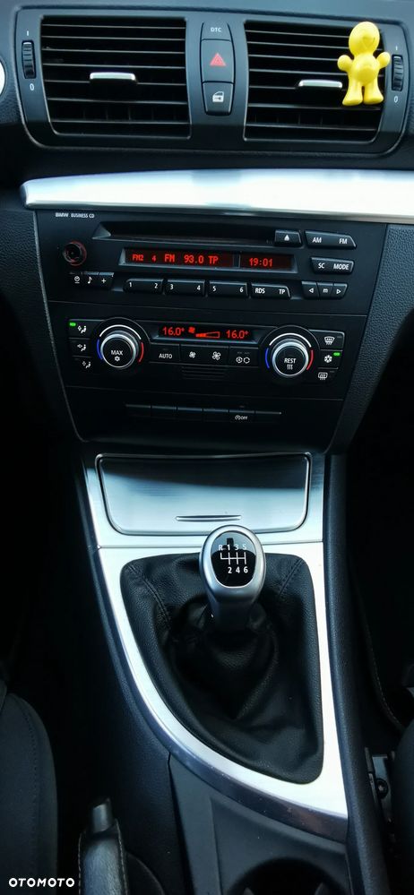 BMW Seria 1 120i Edition Sport - 19