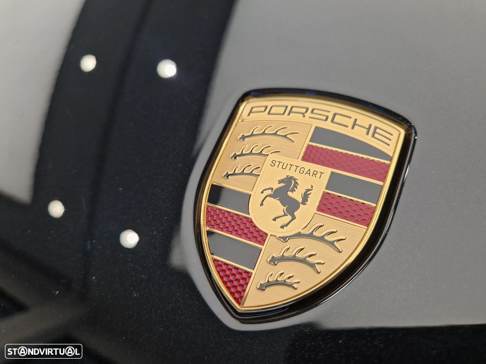 Porsche Taycan Cross Turismo 4 - 47