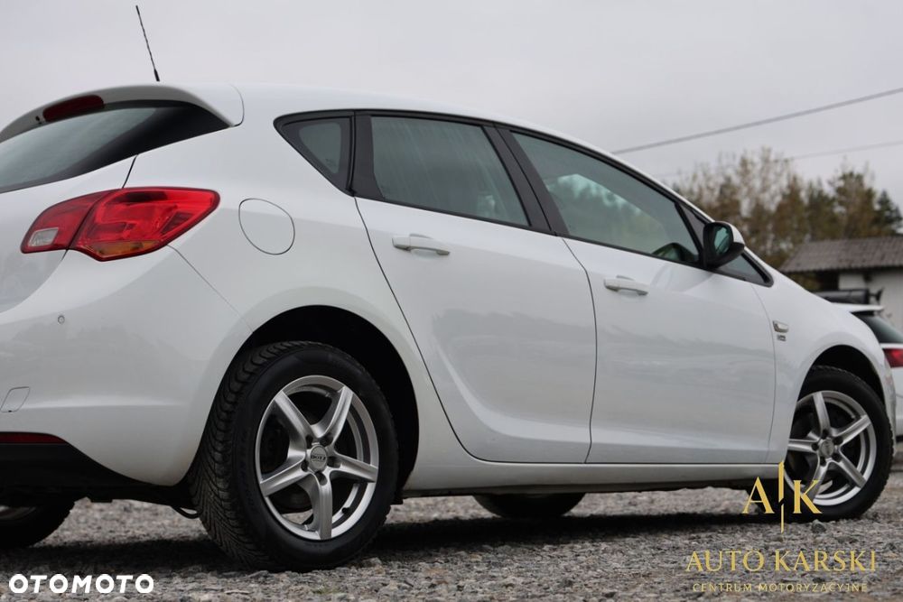 Opel Astra - 11