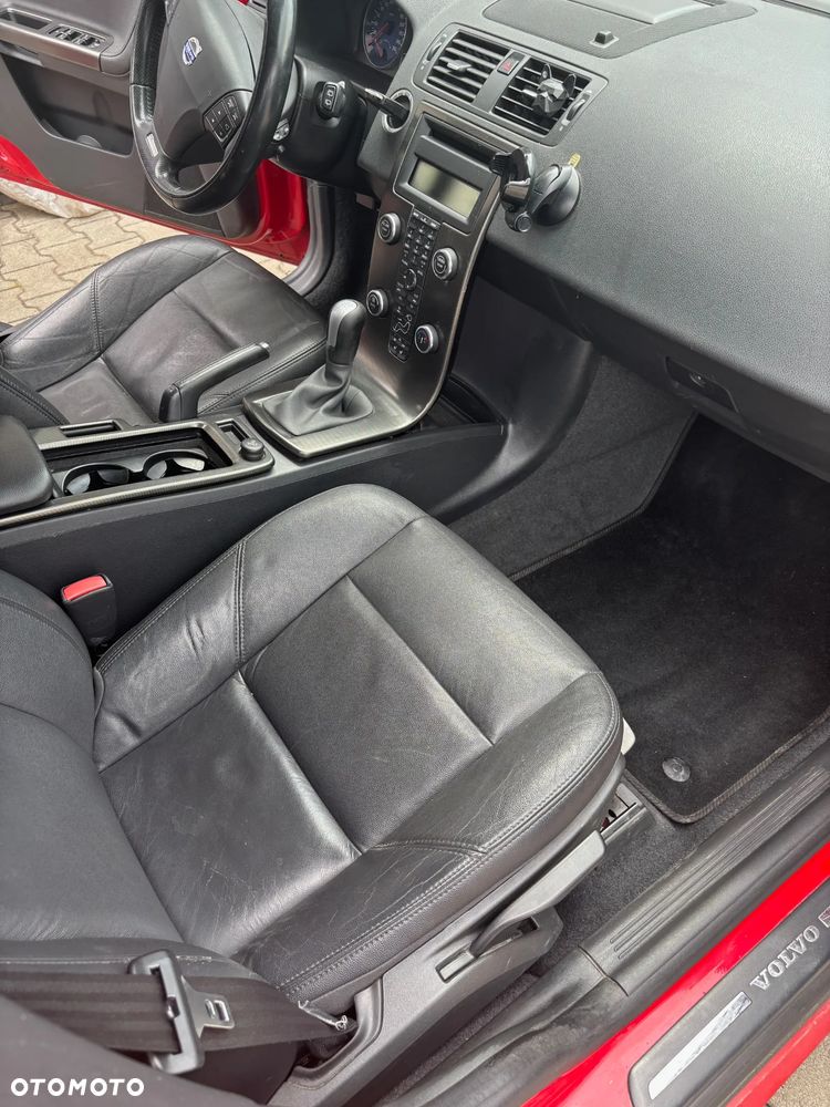 Volvo V50 D3 R-Design - 13
