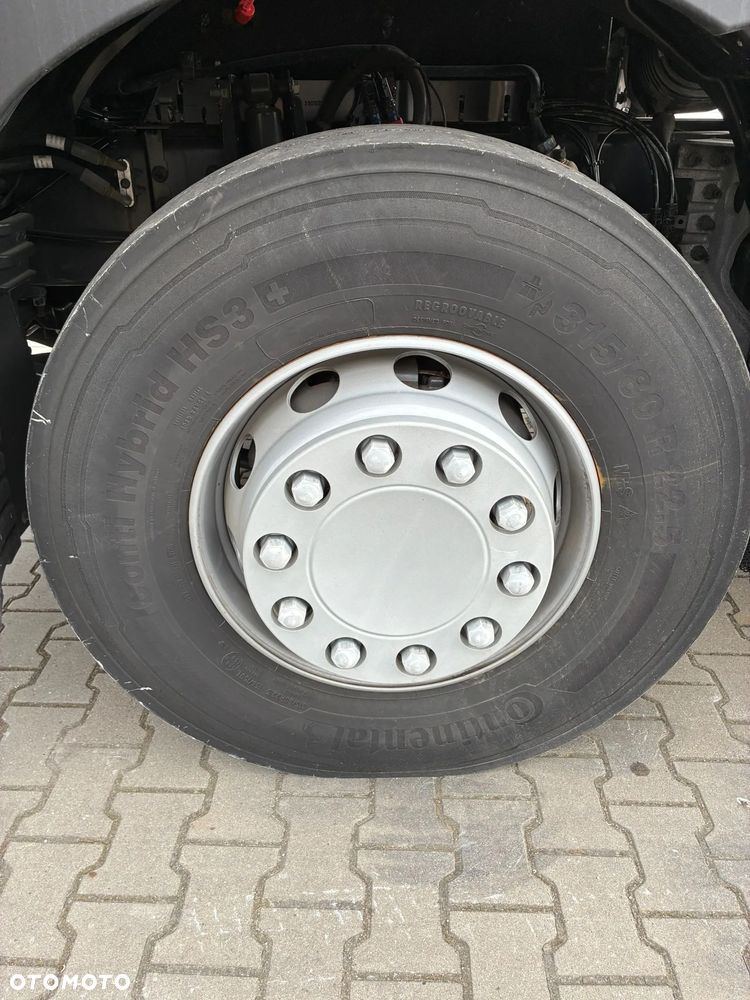 Renault T480 Sleeper Cab - 21